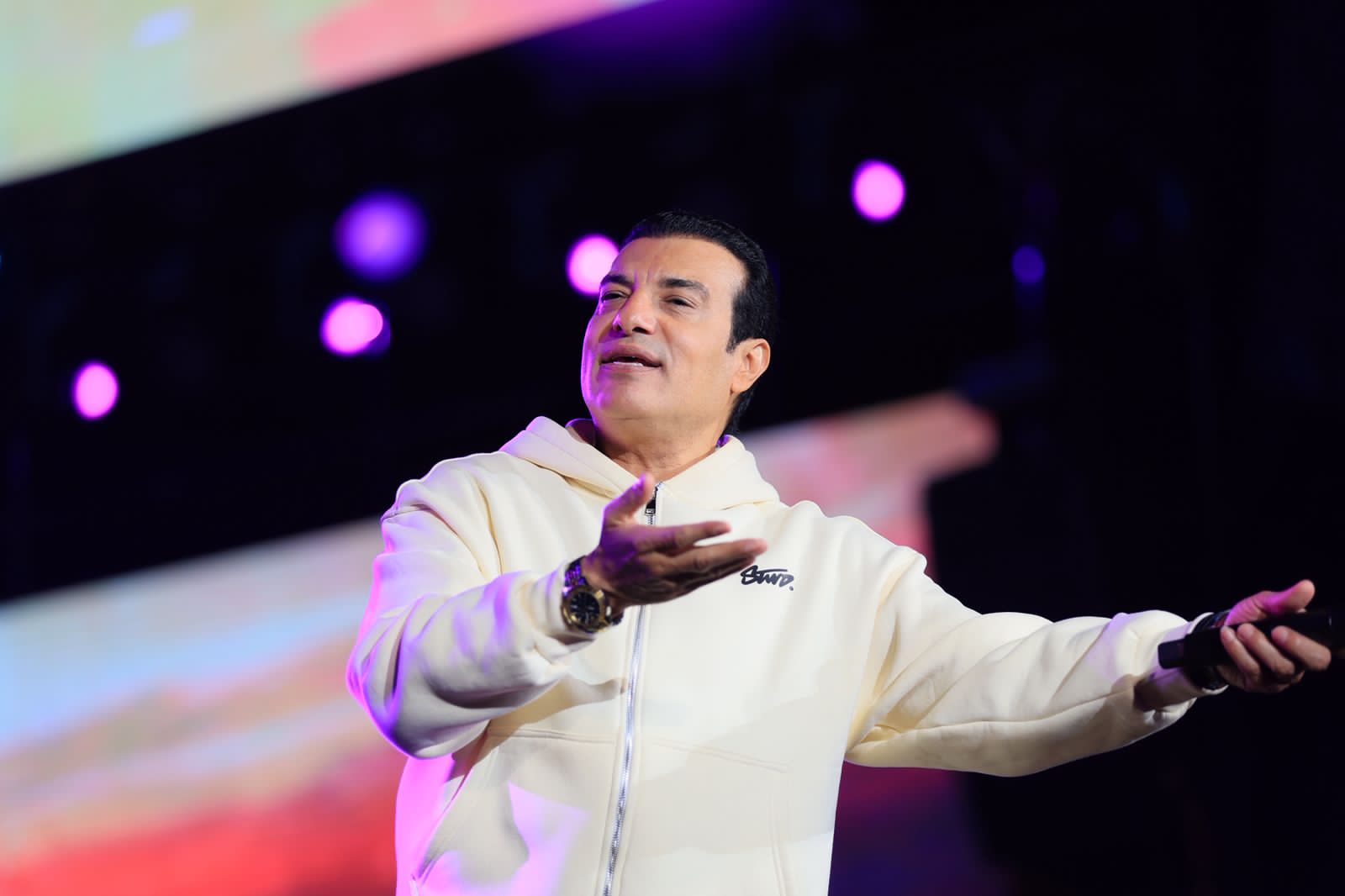 1763227661 131 فؤش وحميد وإيهاب وهشام يشعلوا شتاء مدينتي بحضور جماهيري كبير