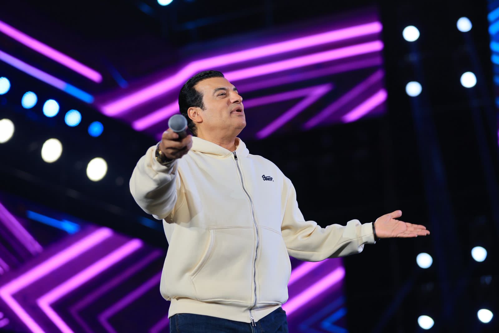 1763227661 32 فؤش وحميد وإيهاب وهشام يشعلوا شتاء مدينتي بحضور جماهيري كبير