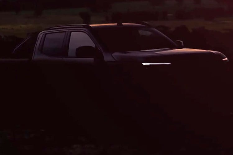 1763290891 117 نيسان نافارا البيك أب بتصميم جديد كليًا