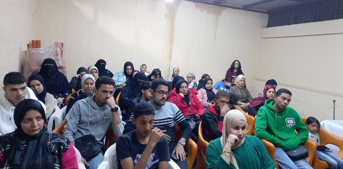 1763292497 782 الشباب ينظم ندوات عن مخاطر الإدمان الرقمي والمراهنات في بور