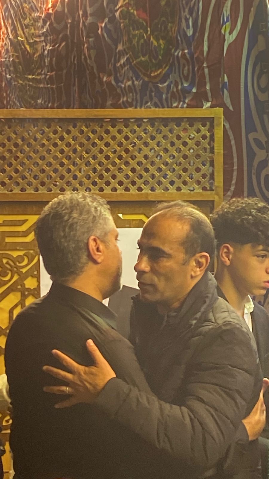 توافد نجوم الكرة