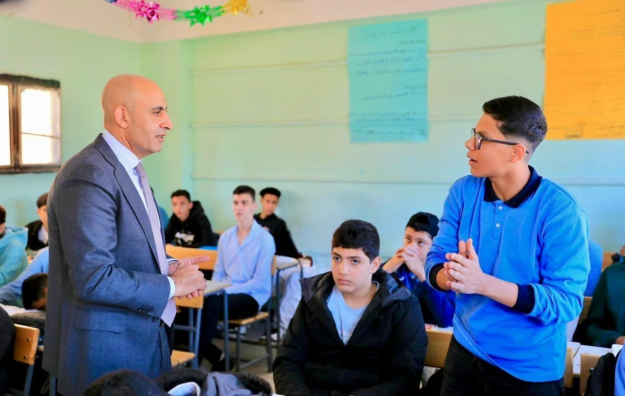 1763377125 488 وزير التعليم يتفقد مدارس كفر الشيخ ويفحص الغياب وكتيبات التقييمات