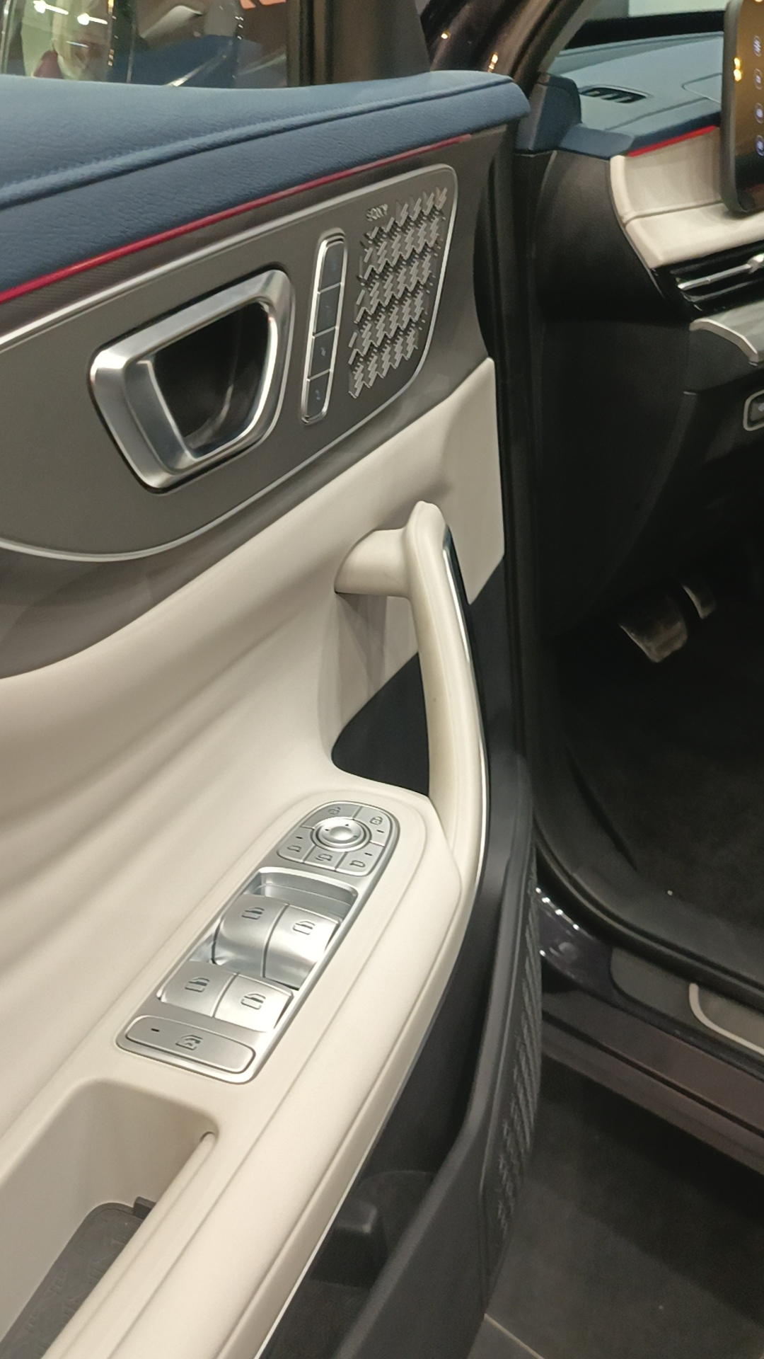 1763386956 920 إكسيد LX 2025 نزلت في مصر