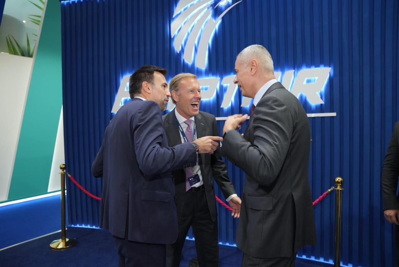 مصر للطيران تبقى معتمدة من "إيرباص" لتقديم خدمات صيانة هياكل الطائرات 4 فريق العمل