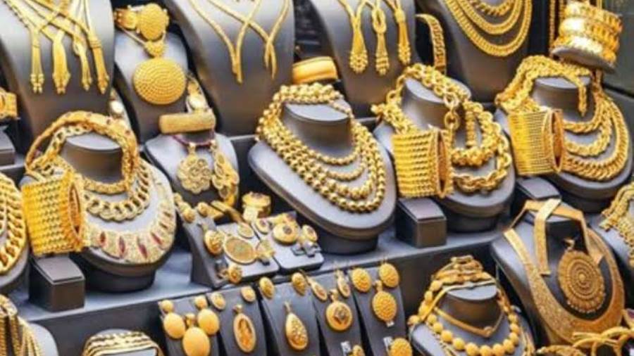 أسعار الذهب نزلت النهارده.. تعرف على سعر عيار 21 بكام؟ 4 1763478024 991 أسعار الذهب نزلت النهارده تعرف على سعر عيار 21 بكام؟