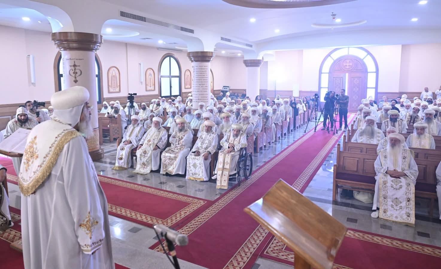 1763478150 910 البابا تواضروس يصلي قداس عيد التجليس الـ 13 في كنيسة