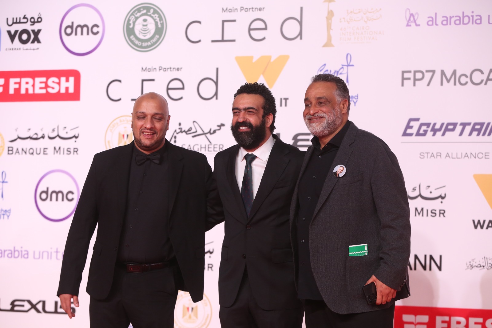 1763498782 614 زينة وناهد السباعي يتألقوا على السجادة الحمراء لفيلم بنات الباشا