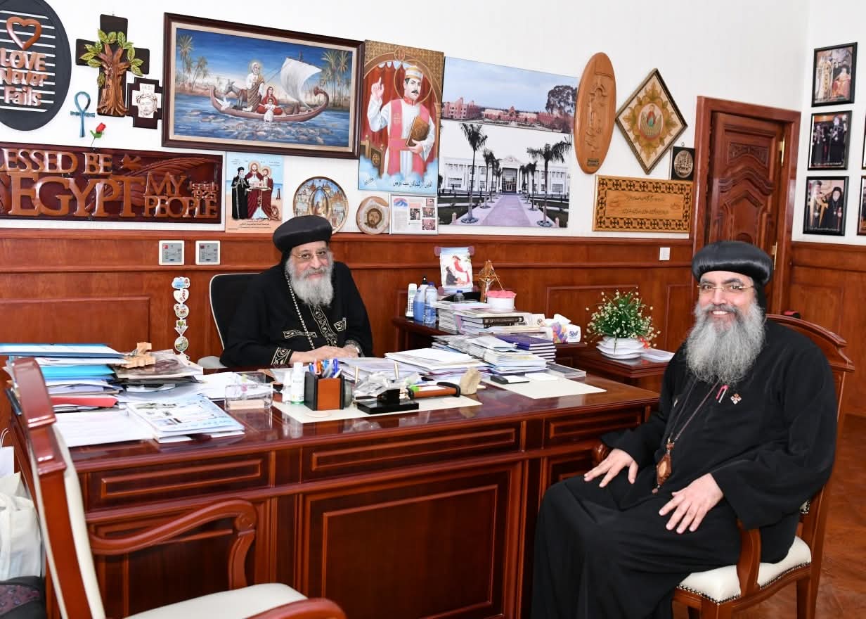 1763569117 434 اجتماعات مكثفة للبابا تواضروس مع أساقفة الكنيسة صور