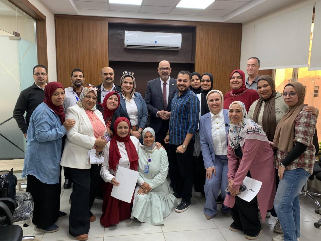 1763569238 303 معهد ناصر يكرم المتميزين في وحدتي الأورام ونفقة الدولة بجدارة