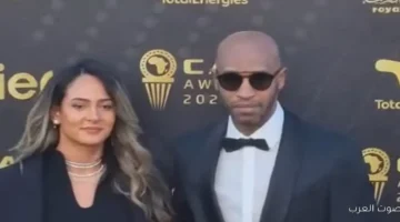 1763575109 شيكابالا يوصل حفل جوائز أحسن لاعبين في أفريقيا مع مراته