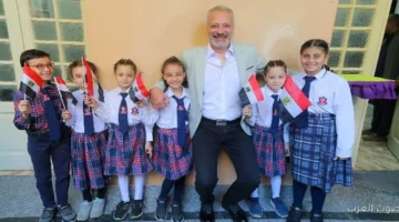 1763583868 تامر أمين بيروح مدرسته في الدقي وبيسترجع ذكرياته الدراسية