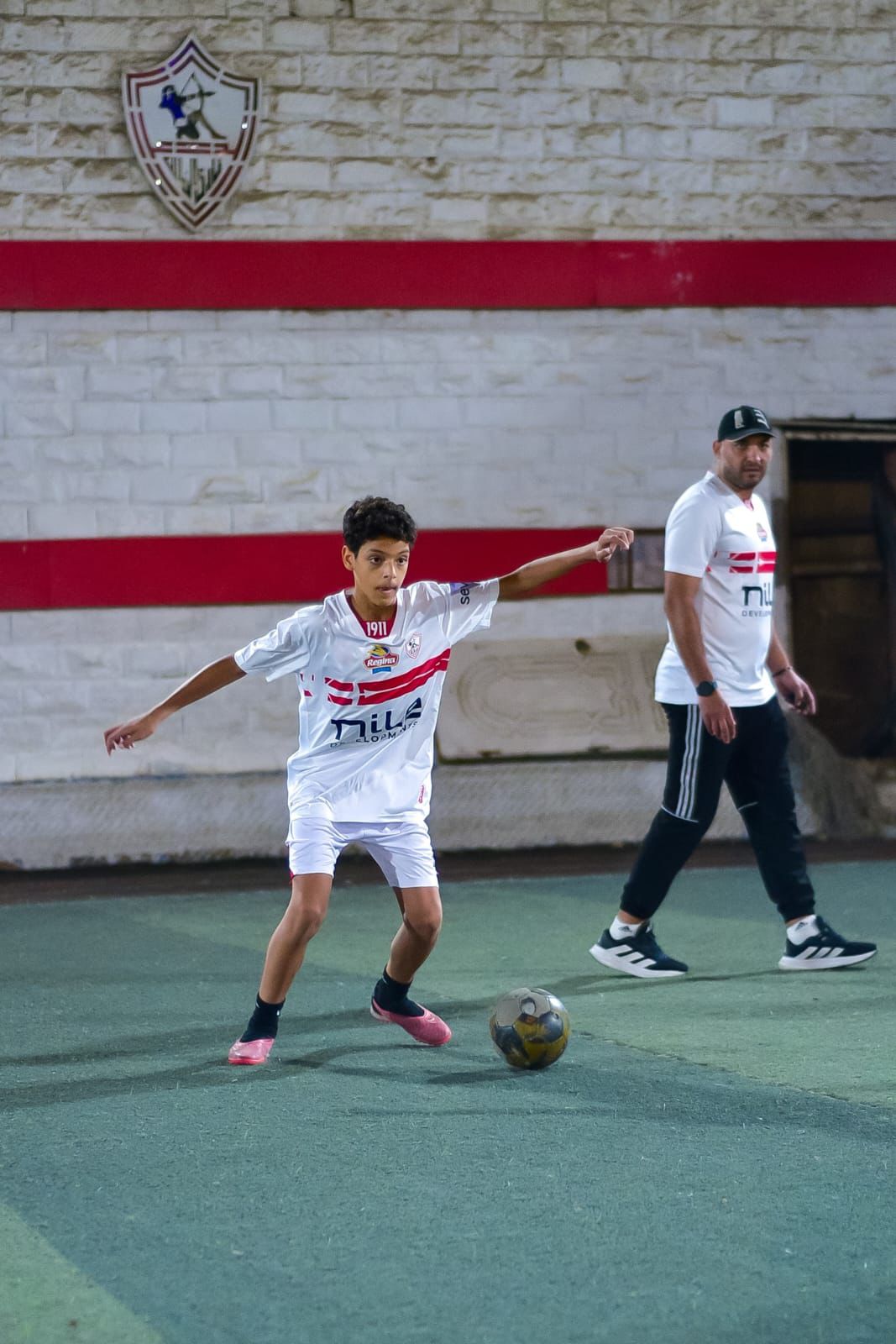 صورة أخرى من النادي