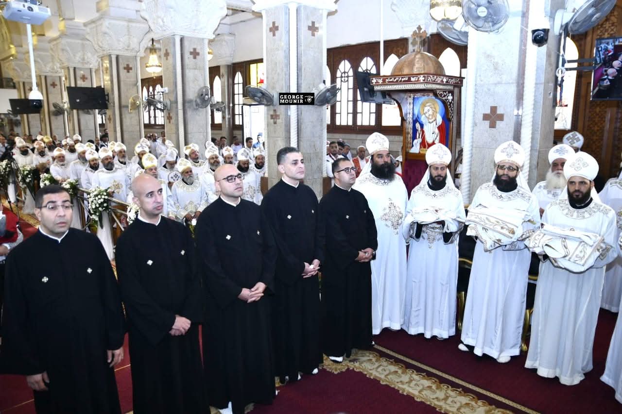 1763651963 336 تعيين 5 كهنة جدد في إيبارشية حلوان والمعصرة بحضور عدد