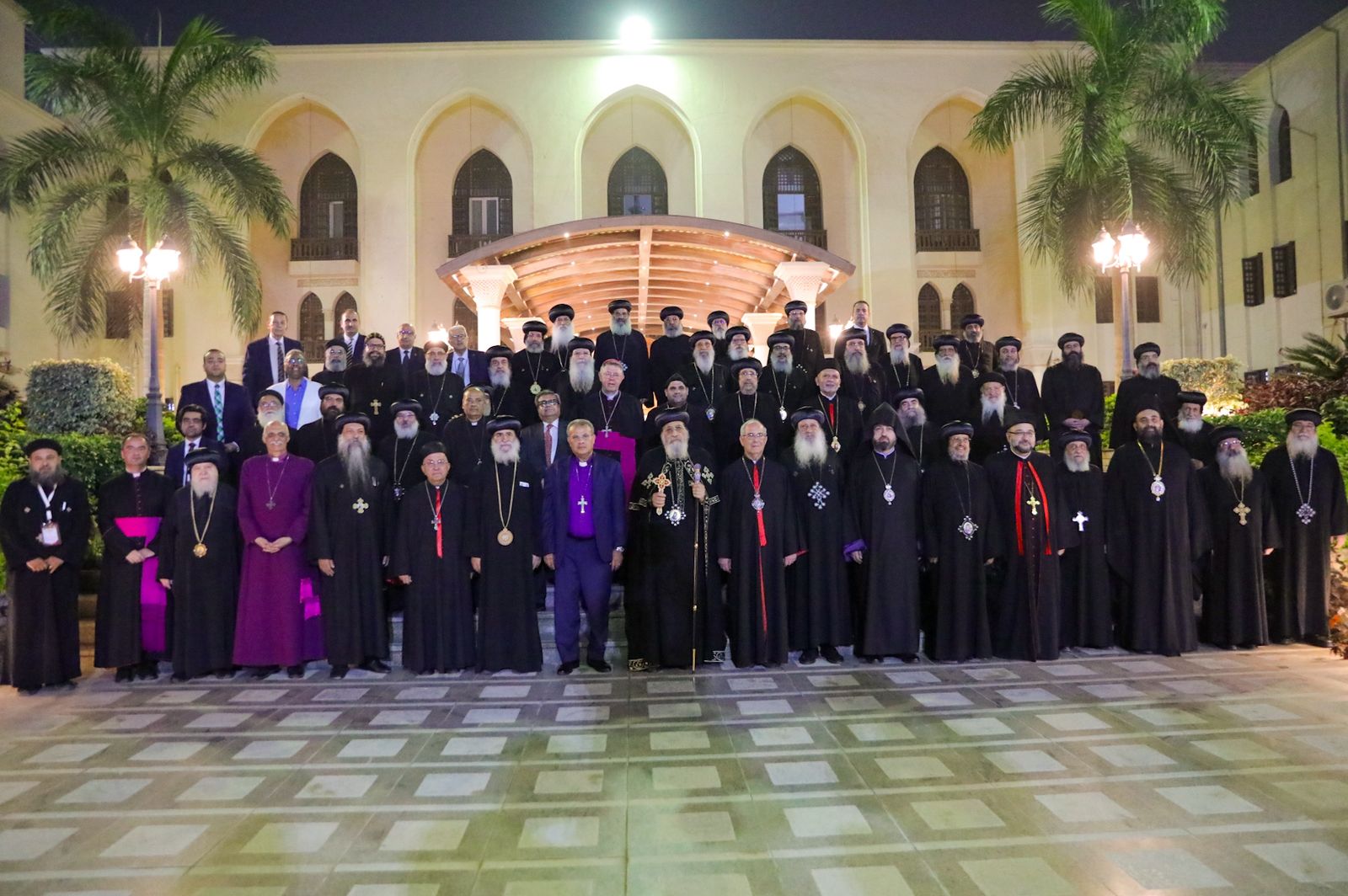 1763665823 673 رئيس أساقفة الكنيسة الأسقفية يحضر احتفال مجمع نيقية في الكاتدرائية