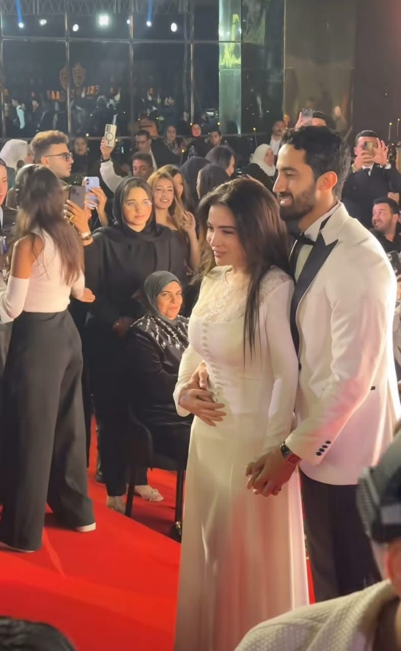 1763678174 117 مي عز الدين و أحمد تيمور في أول ظهور لهم