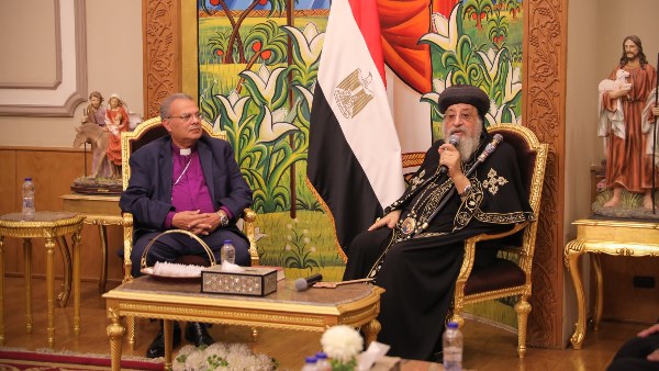 رئيس الطائفة الإنجيلية يشارك في الاحتفال