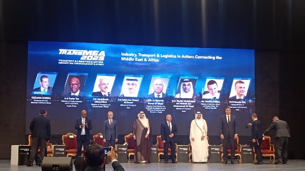 توسيع التعاون.. وزير النقل القطري: مصر تمتلك موقعا استراتيجيا فريدا بفضل قناة السويس