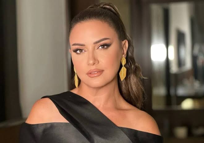 1763722095 725 ريهام عبد الغفور أول فنانة في العالم تقدم الدور ده