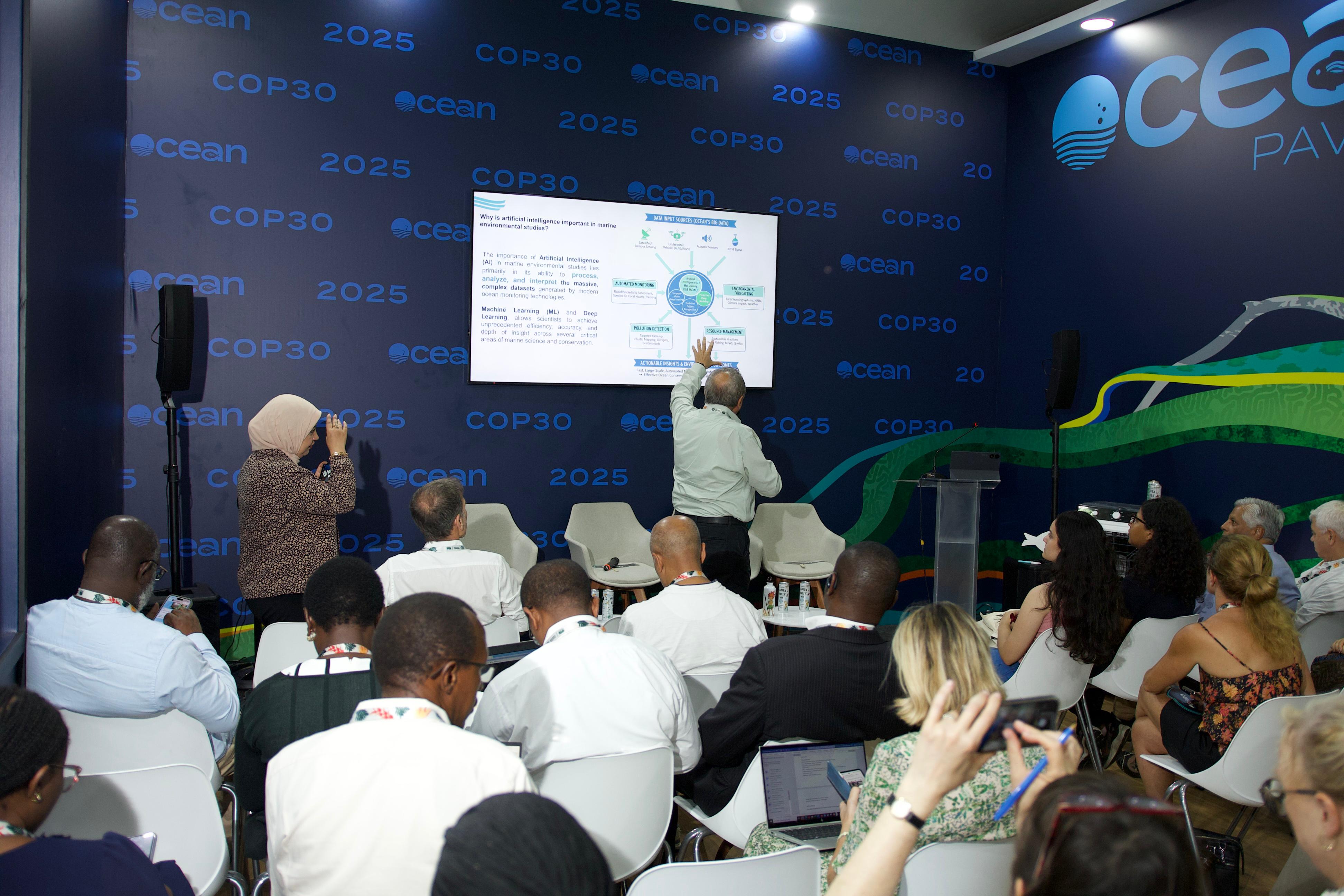 1763811385 851 مركز الحد من المخاطر البحرية يعرض خطة شاملة لتنمية الاقتصاد