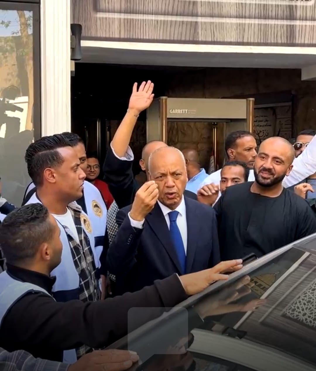 استقبال حافل لمصطفى بكري في قنا بعد فوزه في انتخابات النواب 5 1763818101 16 استقبال حافل لمصطفى بكري في قنا بعد فوزه في انتخابات