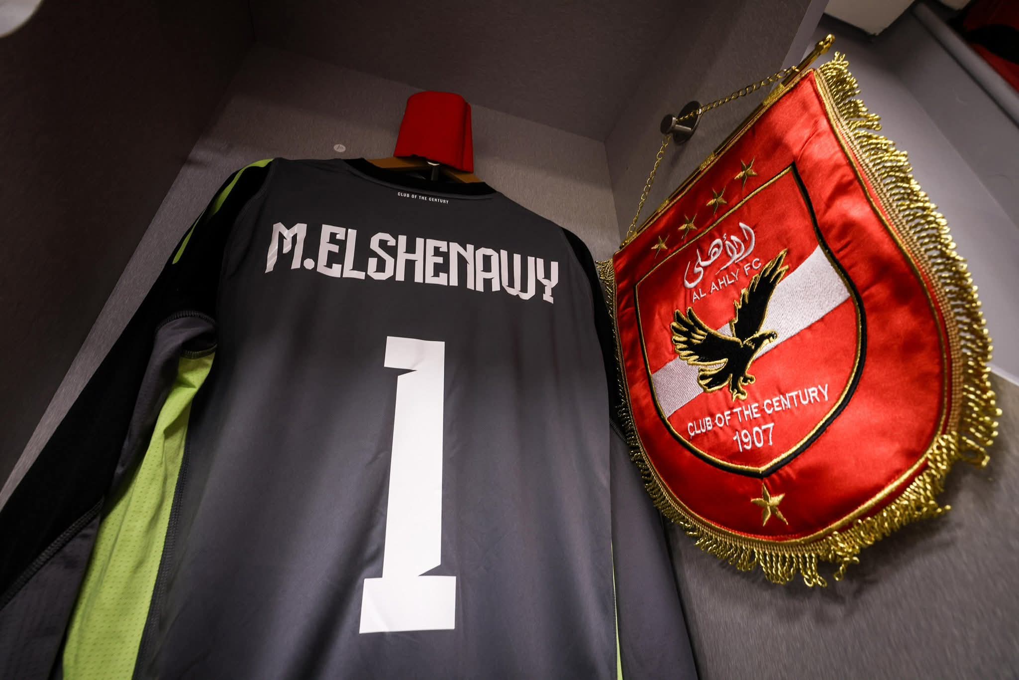 1763824879 459 غرفة ملابس الأهلي قبل مباراة شبيبة القبائل في دوري الأبطال