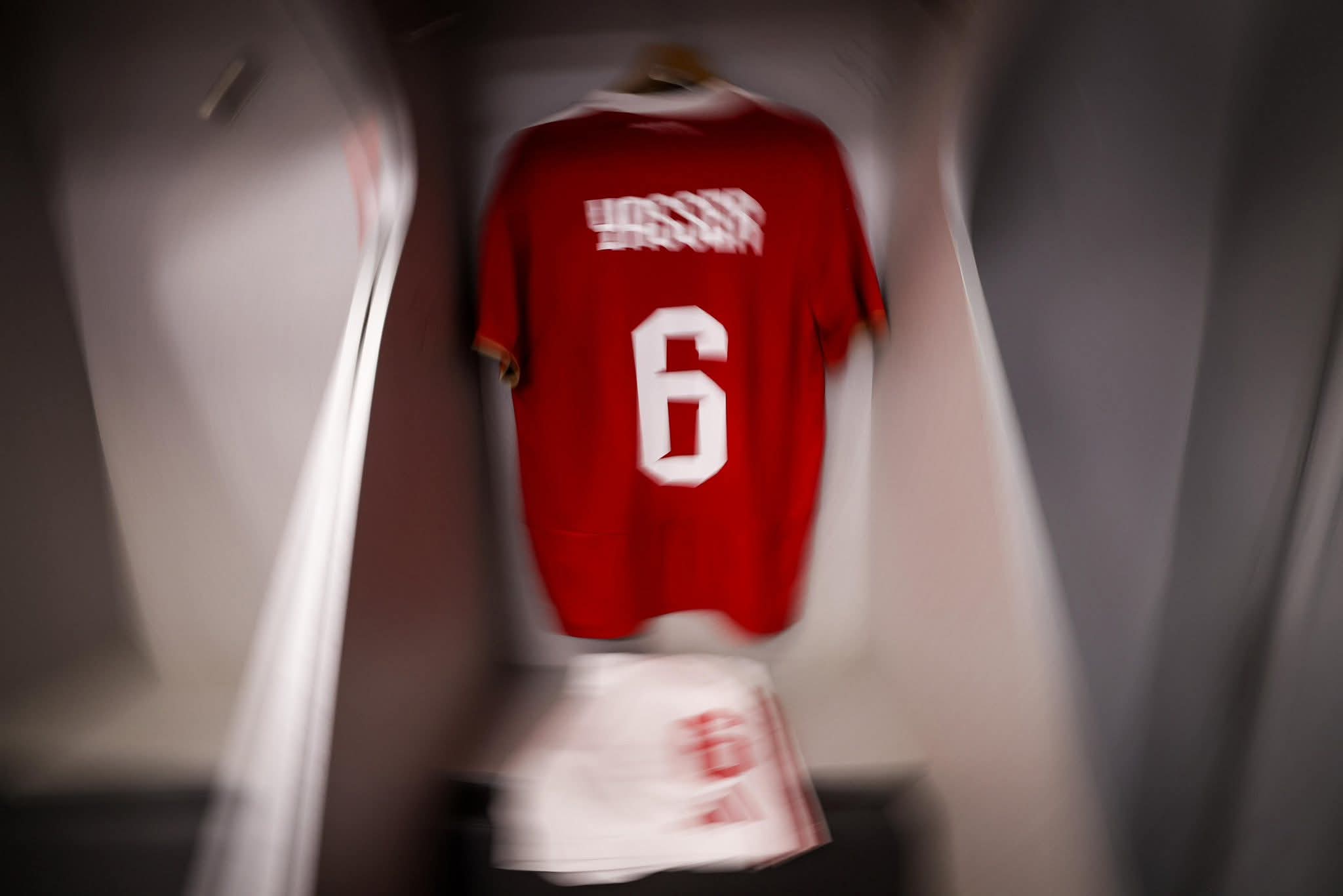 1763824879 589 غرفة ملابس الأهلي قبل مباراة شبيبة القبائل في دوري الأبطال