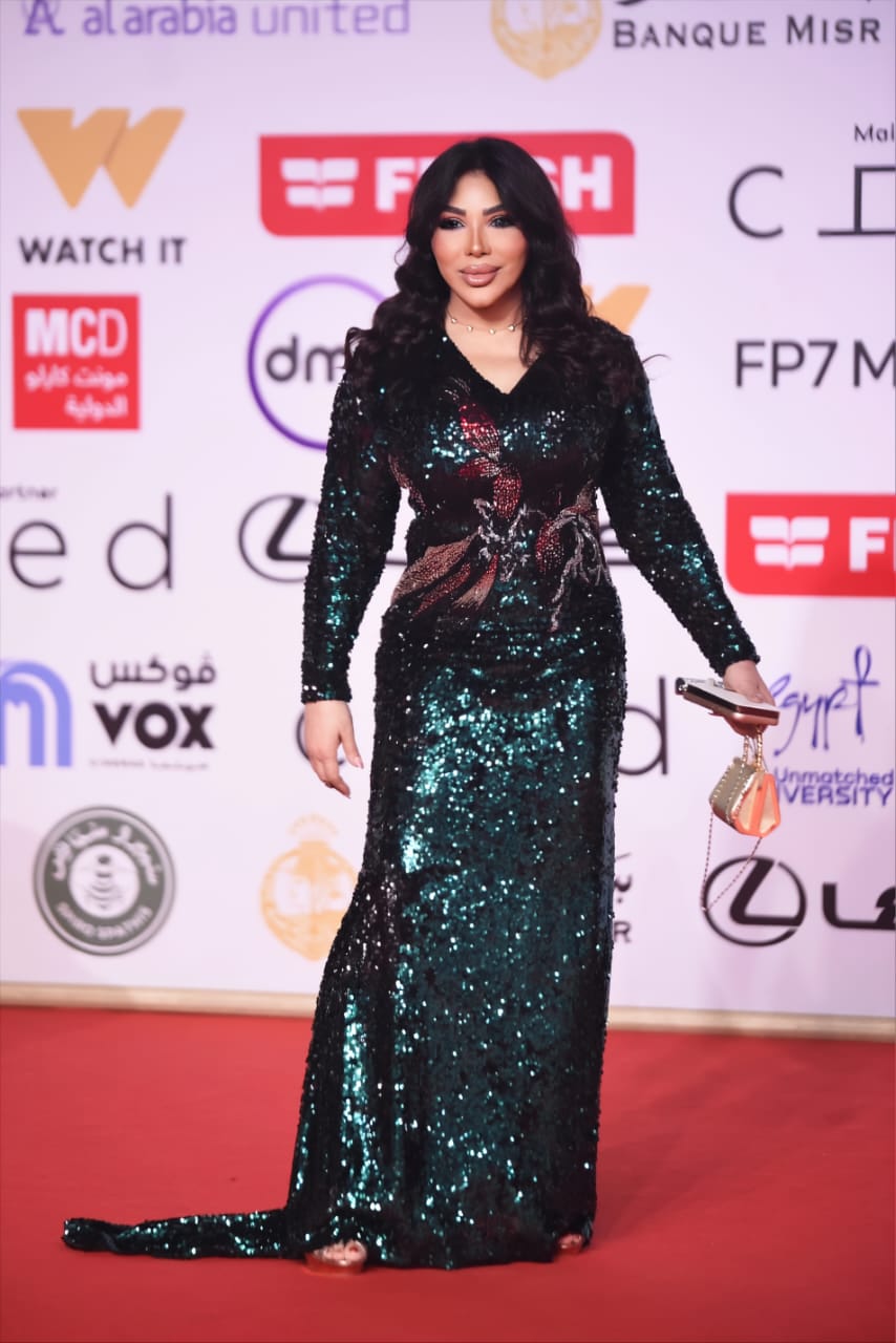 1763857596 672 أحلى إطلالات في ختام المهرجان غادة إبراهيم بتخطف الأنظار على