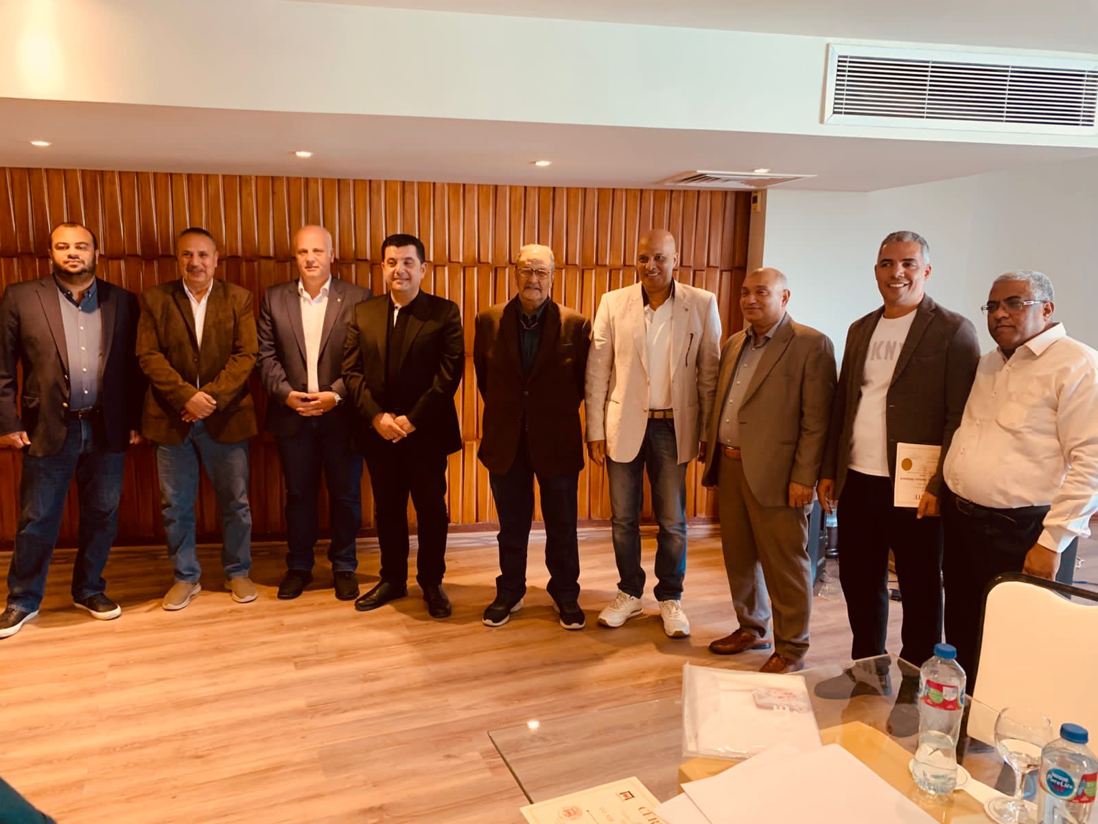 1763890658 945 غرفة المطاعم السياحية تبدأ برنامج تدريبي لتطوير مهارات القيادة