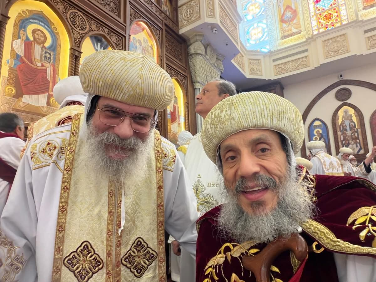 1763898062 231 الأنبا أباکير يبارك المطارنة الجدد ويدعي لهم في خدمتهم مع