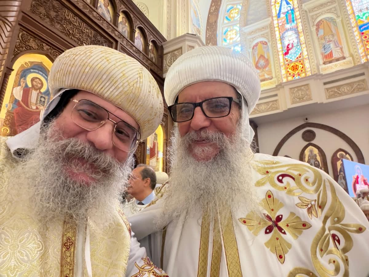 1763898062 732 الأنبا أباکير يبارك المطارنة الجدد ويدعي لهم في خدمتهم مع