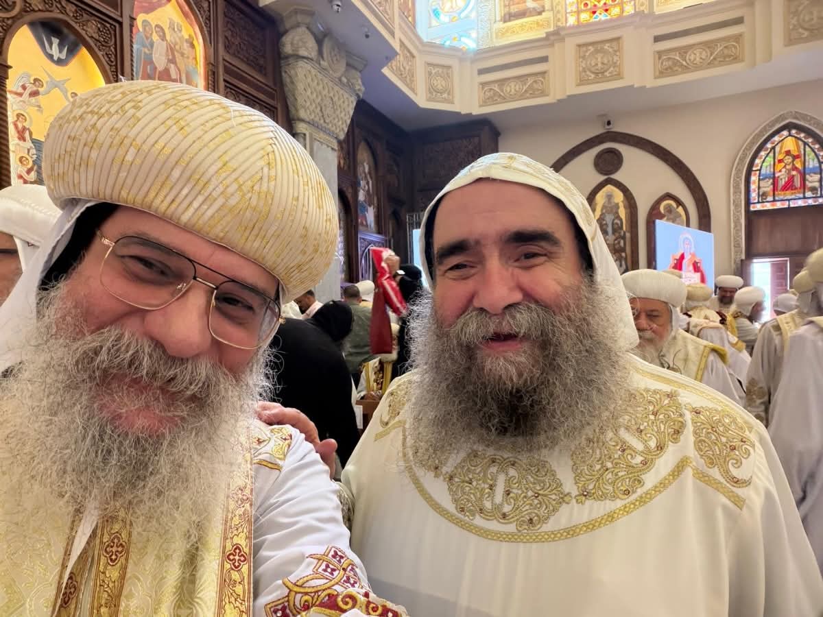 1763898062 762 الأنبا أباکير يبارك المطارنة الجدد ويدعي لهم في خدمتهم مع