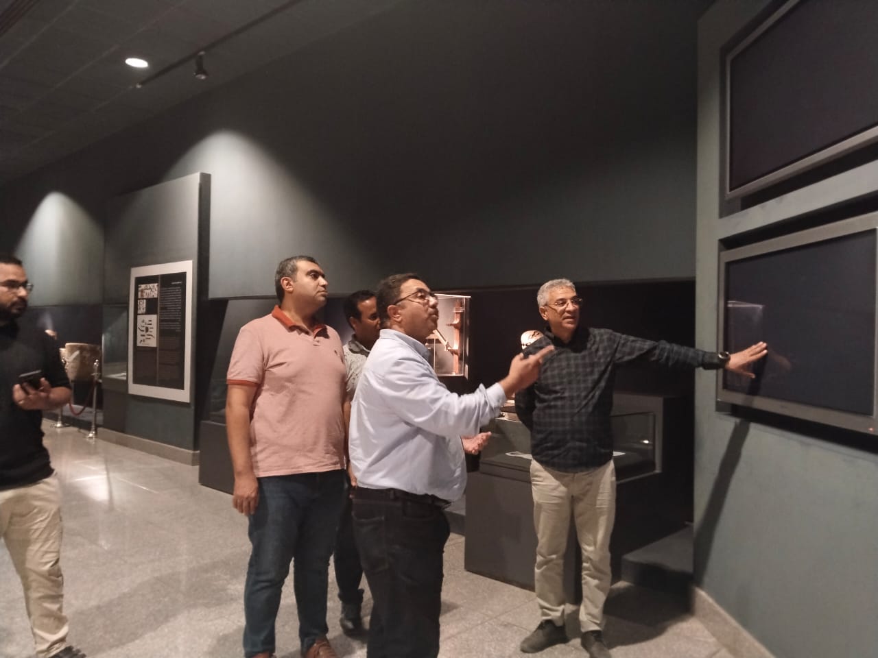 1763905821 674 تطوير عرض جديد لخبيئة الأقصر في متحف الفن المصري القديم