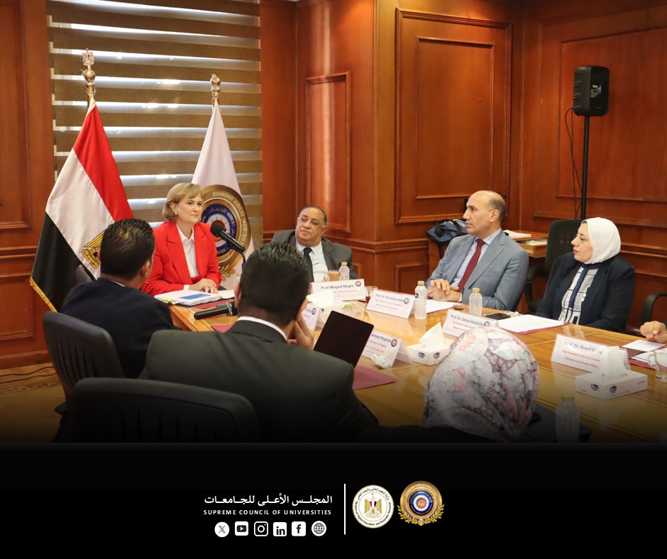 1763915143 498 الأعلى للجامعات ينظم ورشة عمل عن دليل الطالب في الجامعة