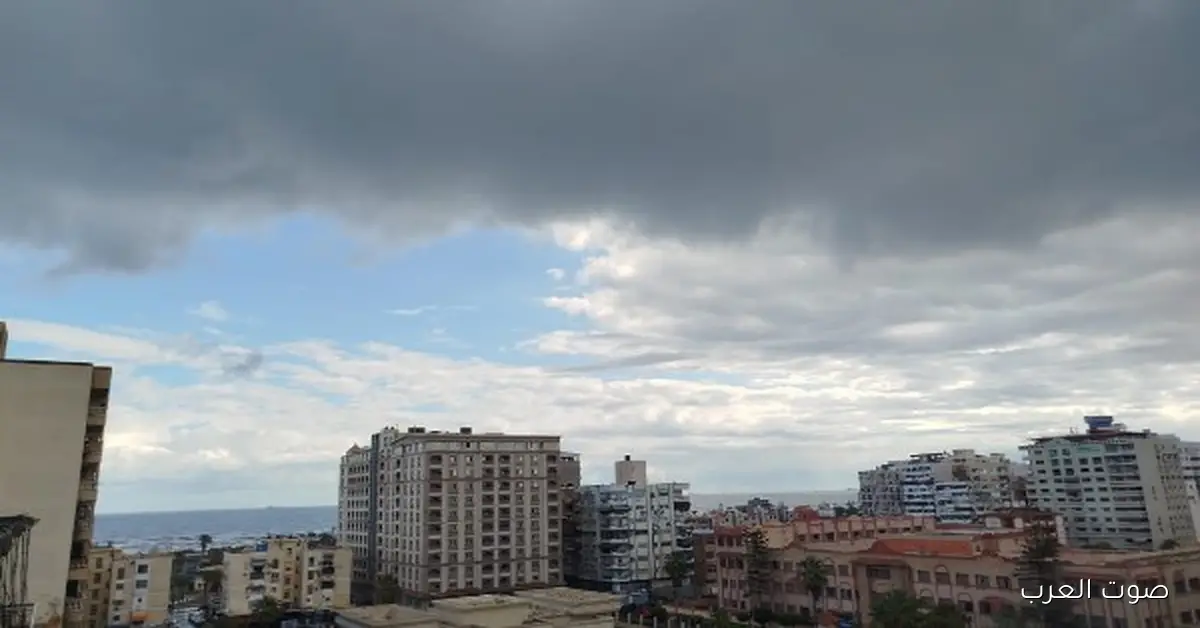 الطقس بكرة.. الأرصاد بتحذر من أمطار رعدية في المناطق دي