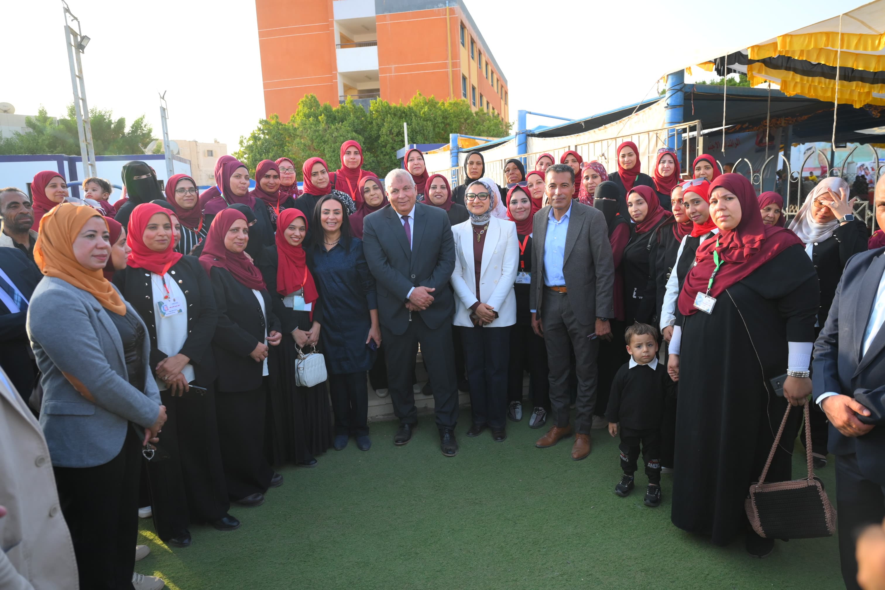 1763920064 323 وزيرة التضامن تقابل الرائدات الاجتماعيات في الوادي الجديد