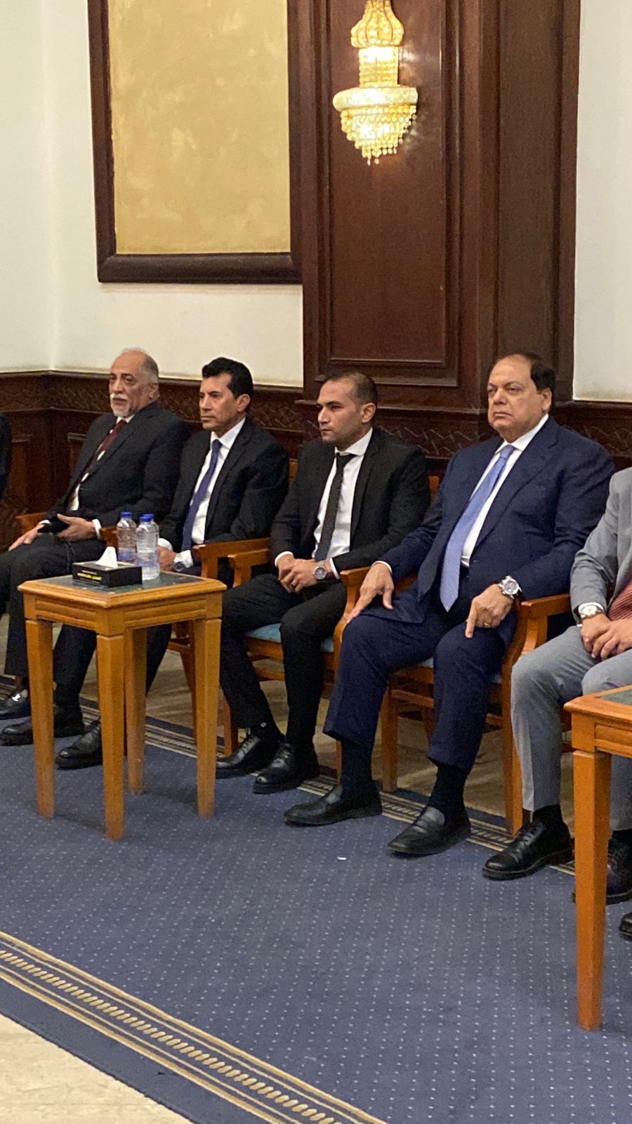 1763921738 8 النائب محمد أبو العينين يعزي وزير التموين في وفاة والدته