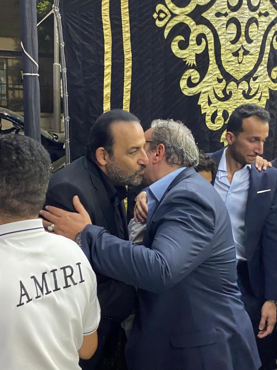 شخصيات عامة في العزاء