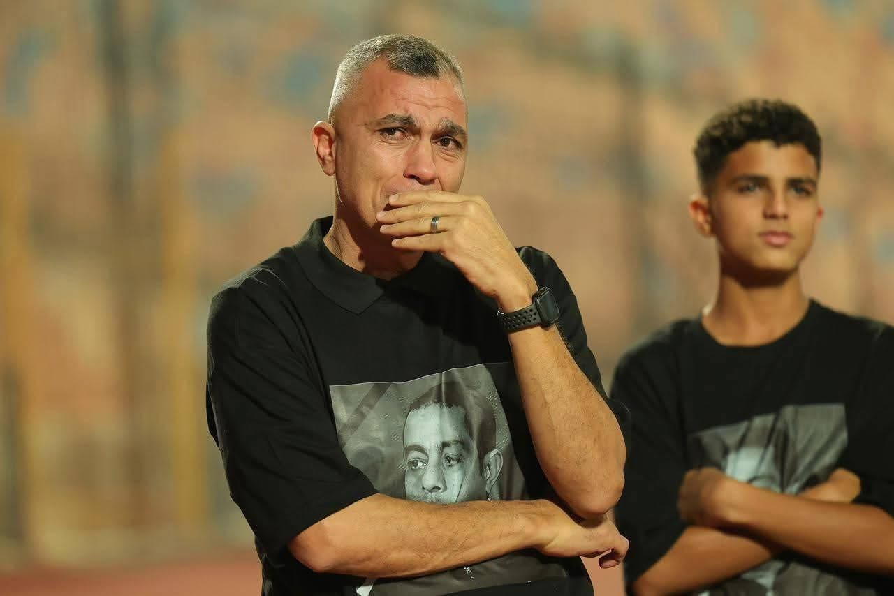 1763936249 183 أساطير الزمالك بيحتفلوا بالجماهير بقميص محمد صبري