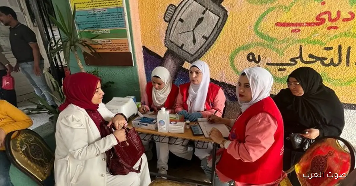 تقديم خدمات طبية مجانية للناخبين قدام لجان انتخابات النواب في الشرقية