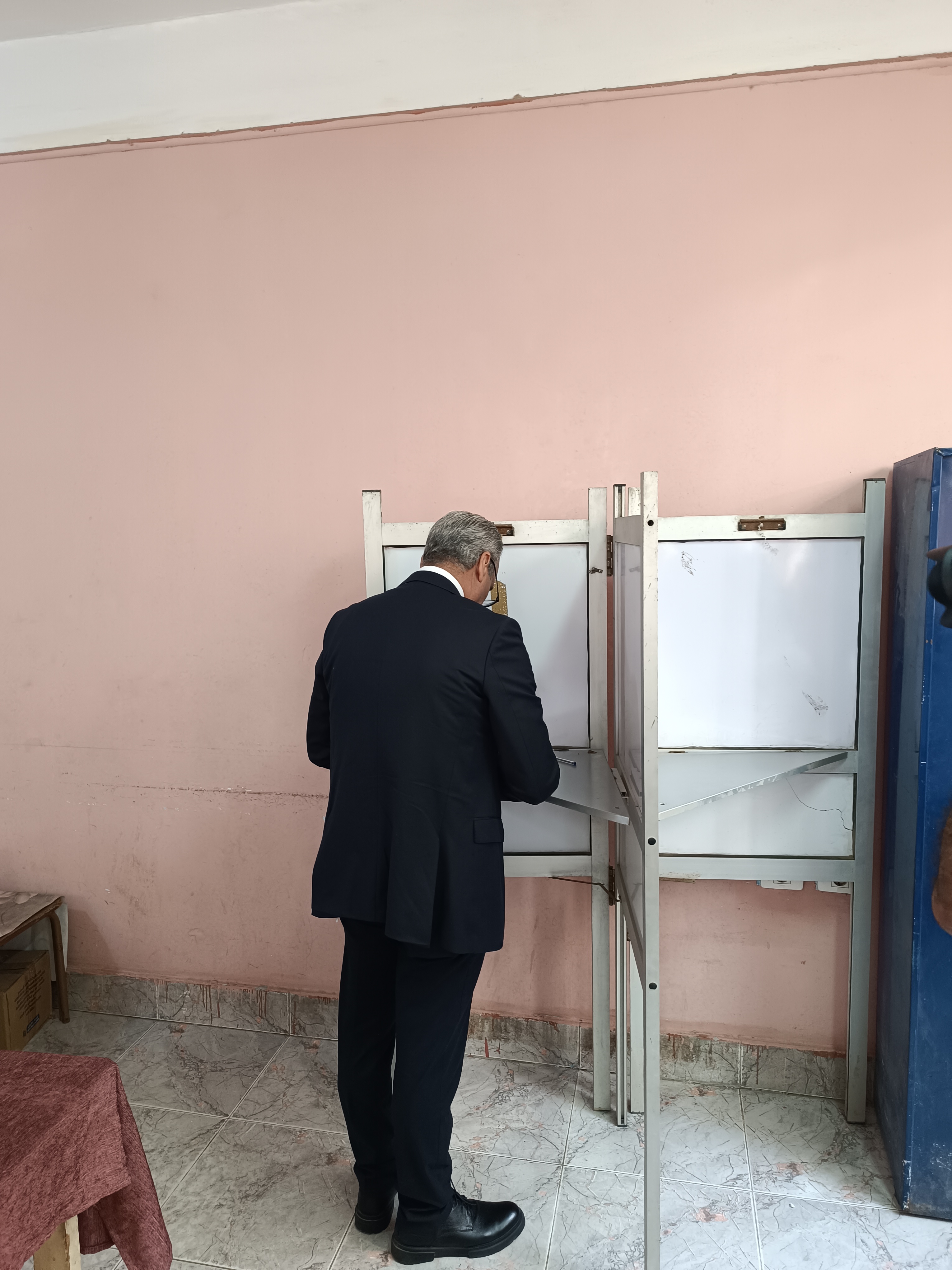 1763975254 756 رئيس جهاز حماية المستهلك يشارك في انتخابات مجلس النواب 2025