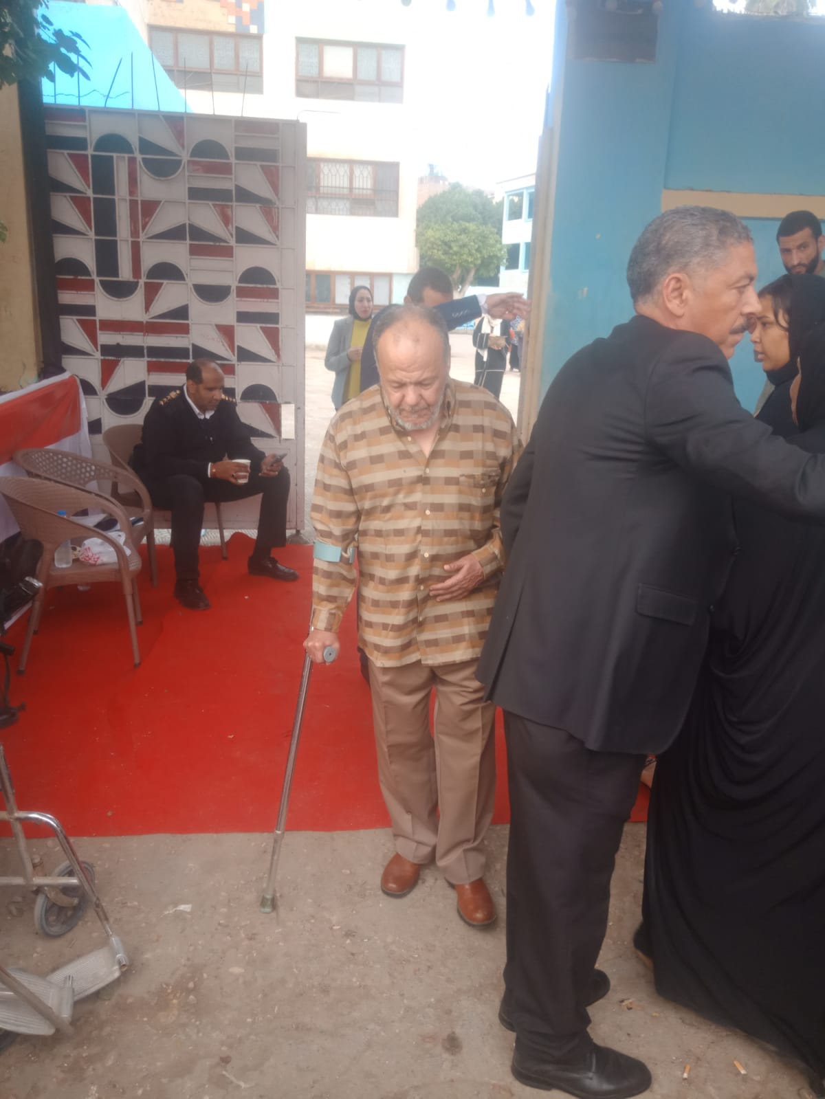 العملية الانتخابية تحت إشراف مستشارين