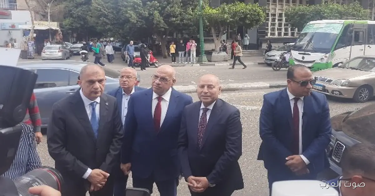 محافظ القاهرة: مفيش مخالفات والانتخابات ماشية بسهولة