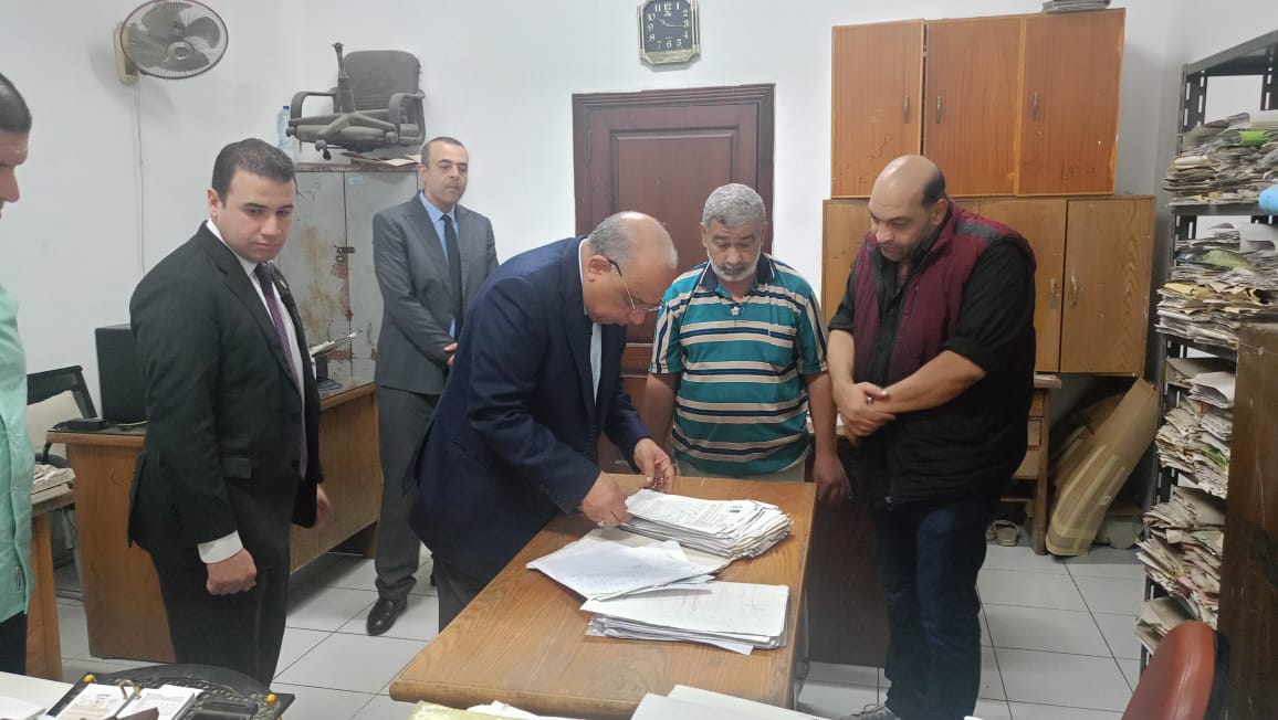 1763992129 528 وزير الكهرباء يزور إدارة شبكات الحلمية في شمال القاهرة صور