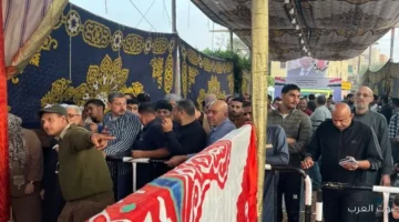 1763994696 تكدس الناخبين في مركز الحسينية بالشرقية عشان يدلوا بأصواتهم في