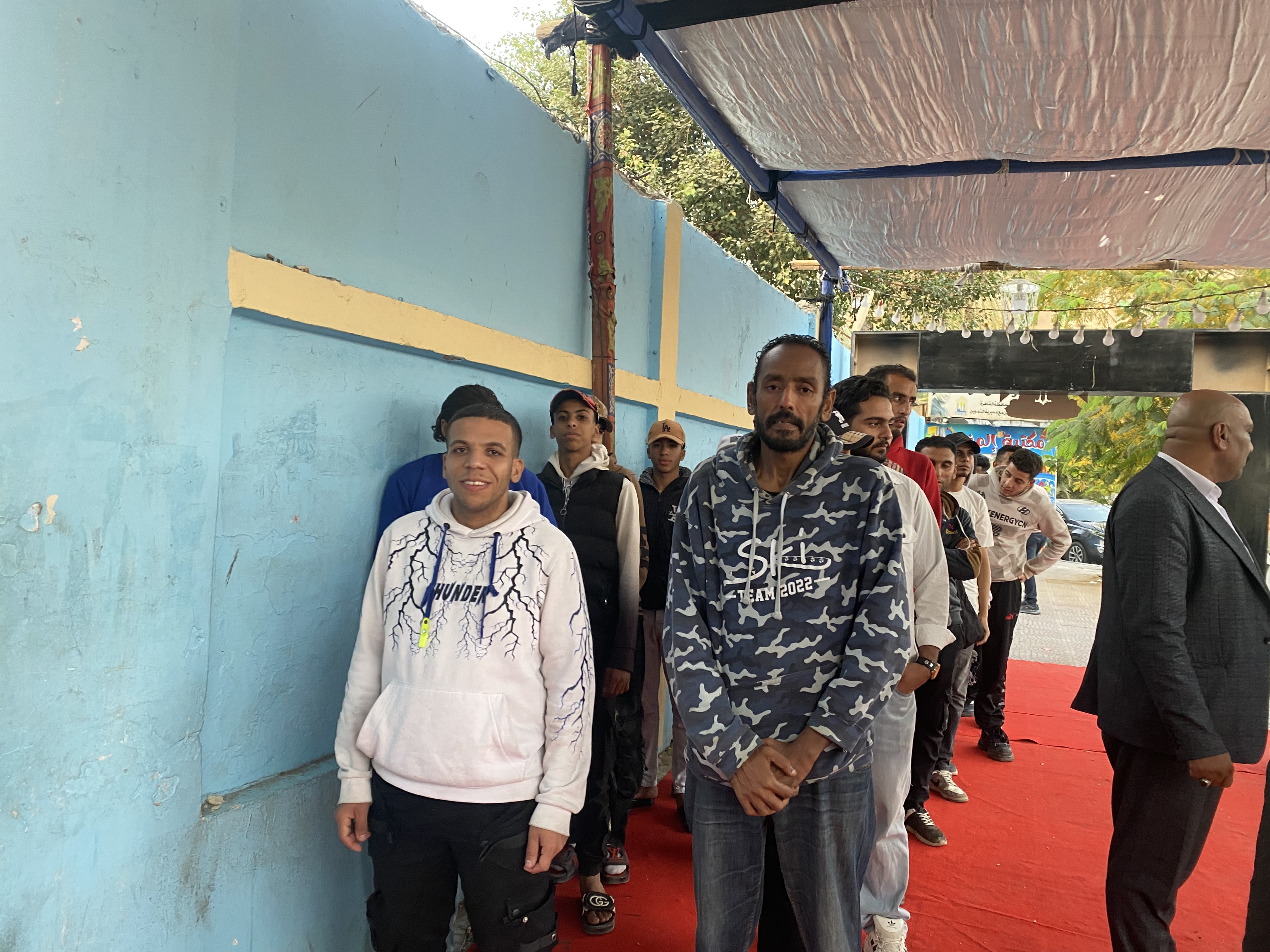 الناس بتتوافد على لجان الانتخابات في مصر القديمة والمنيل بالليل 4 1763999377 419 الناس بتتوافد على لجان الانتخابات في مصر القديمة والمنيل بالليل