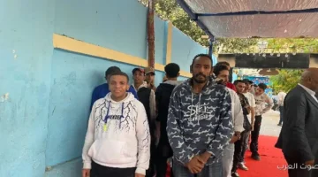 1763999378 الناس بتتوافد على لجان الانتخابات في مصر القديمة والمنيل بالليل