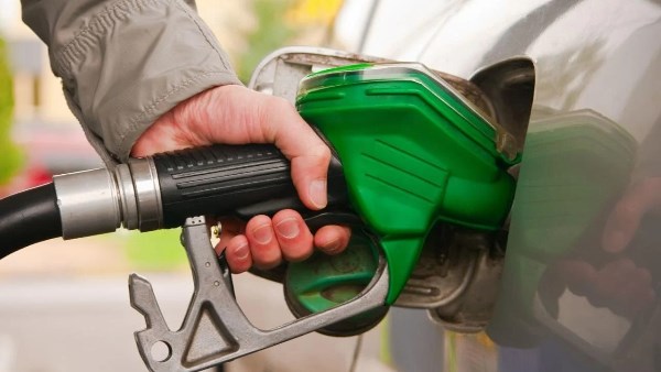 نصائح هامة لتقليل استهلاك البنزين في السيارات