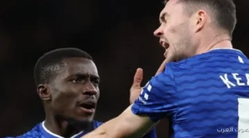 1764055998 إدريسا جاي يعتذر عن الخناقة مع زميله بعد الطرد التاريخي