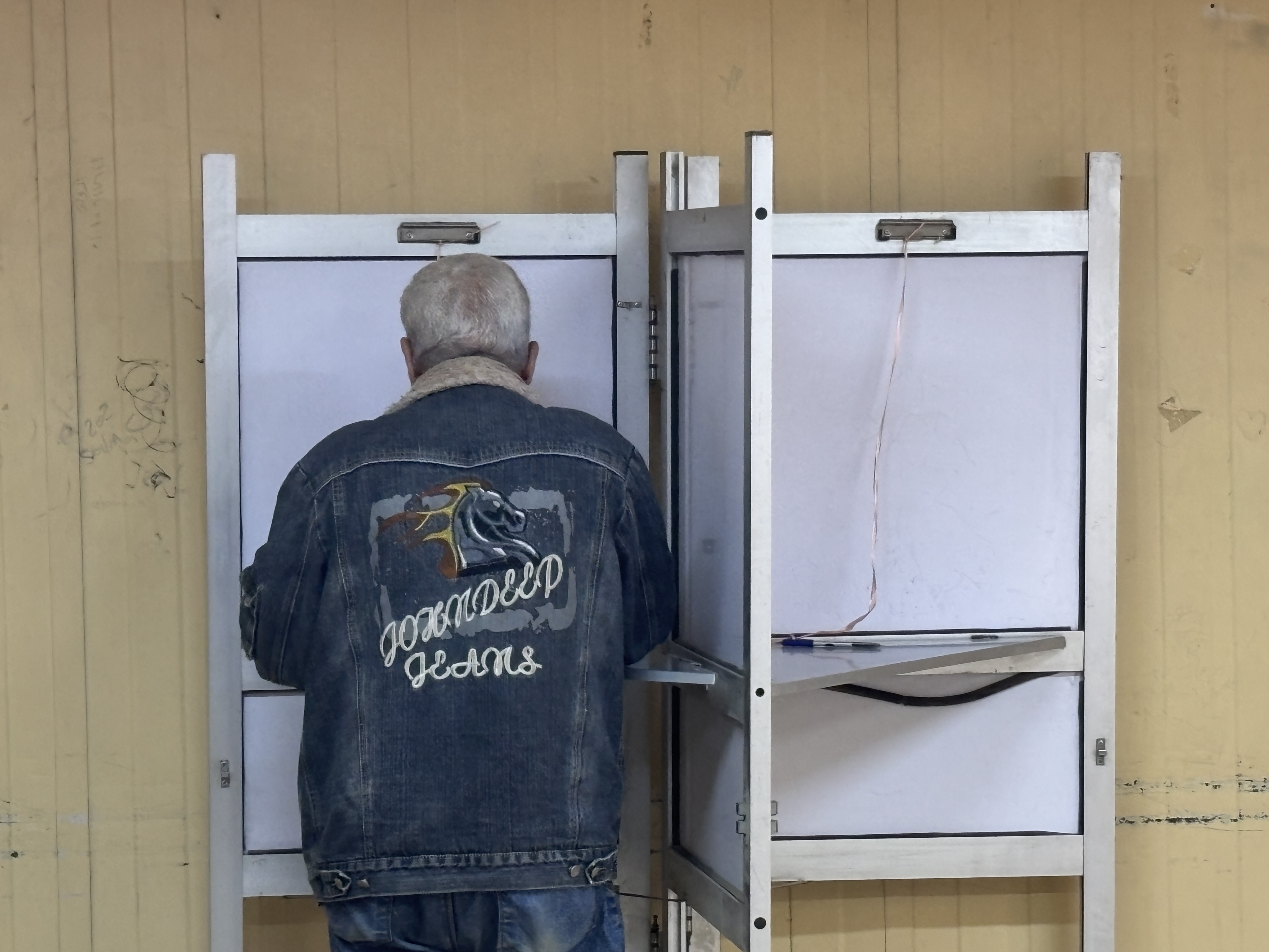 1764056619 321 إقبال متوسط على لجان الانتخابات في الزيتون في الساعات الأولى