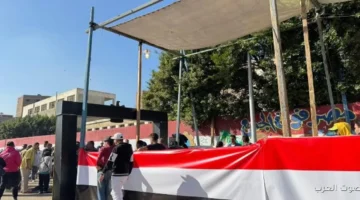 1764061604 المواطنين بيتزاحموا على لجان مدرسة أبو بكر الصديق في الشرابية